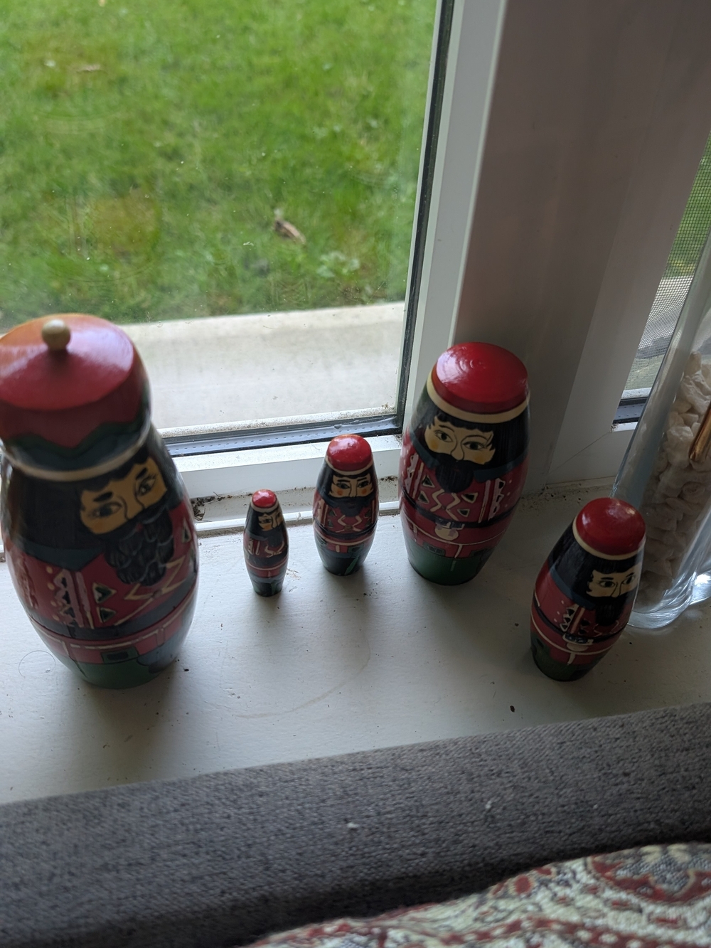 Hand-Painted Russian Nesting Dolls Matryoshka Set - Red & Green